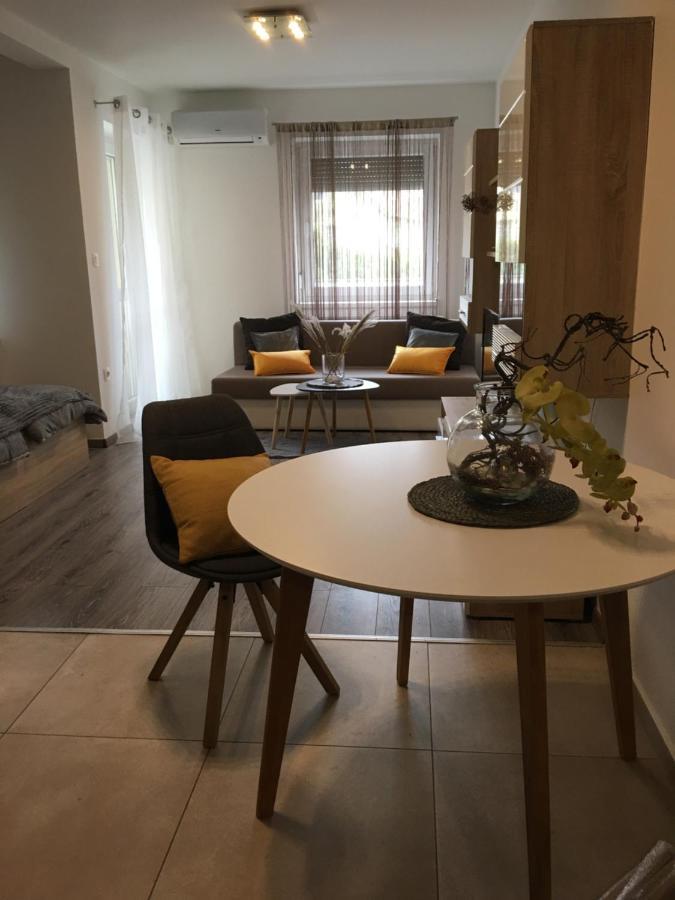 Home Apartment Sopron Luaran gambar