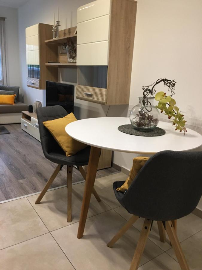 Home Apartment Sopron Luaran gambar