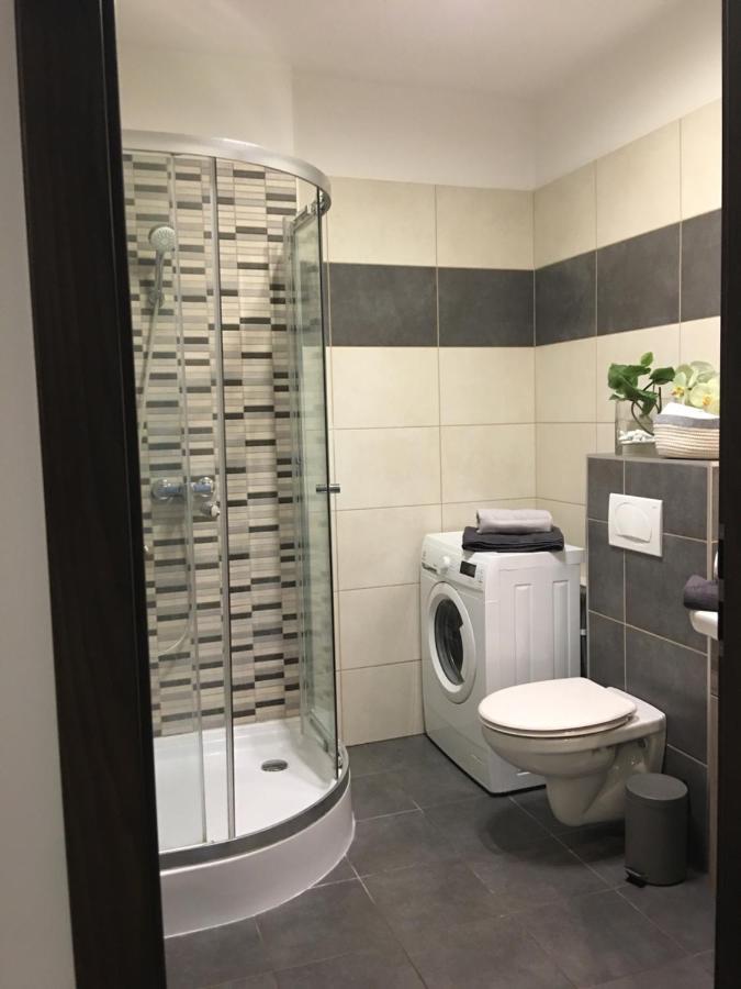 Home Apartment Sopron Luaran gambar
