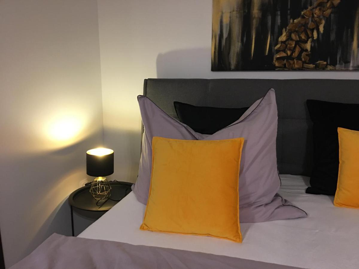 Home Apartment Sopron Luaran gambar