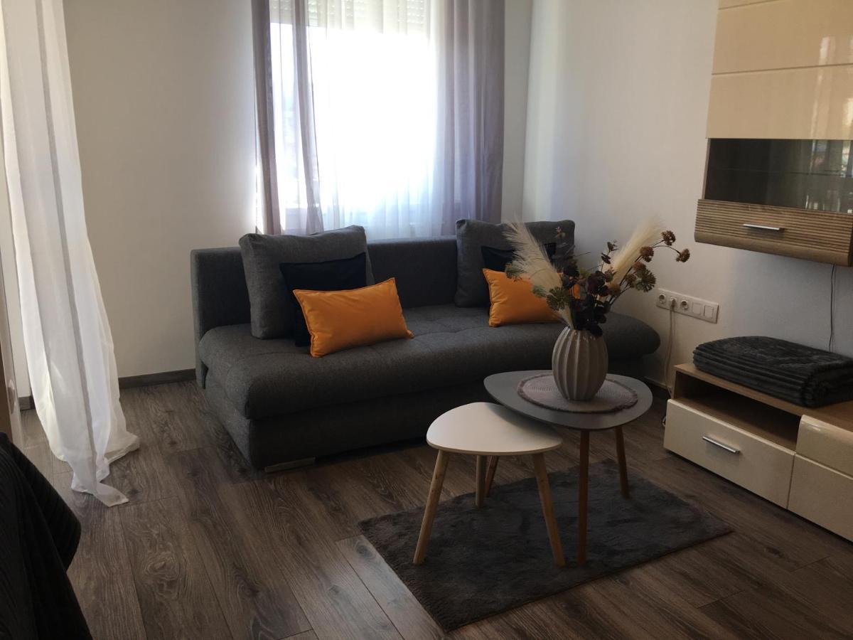 Home Apartment Sopron Luaran gambar