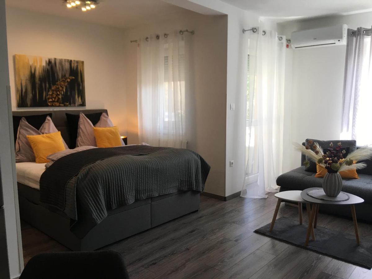 Home Apartment Sopron Luaran gambar